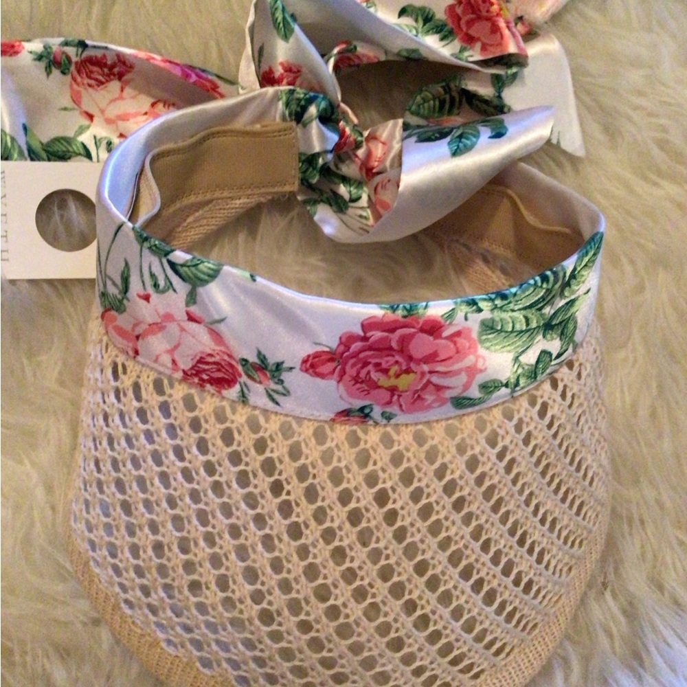 ! Rare Wyeth floral straw visor